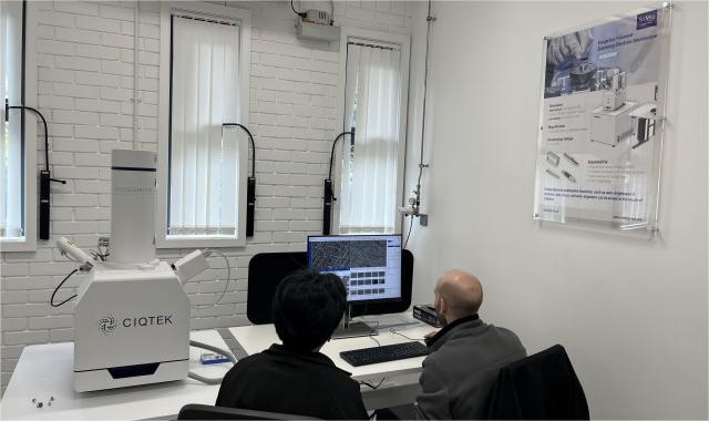 Présentation de CIQTEK SEM3200 : Dévoilement de la microscopie SEM à l'Université de Loughborough, Angleterre