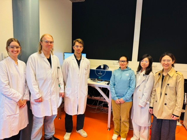 CIQTEK a récemment livré un appareil EPR200M à l'Université d'Utrecht, aux Pays-Bas